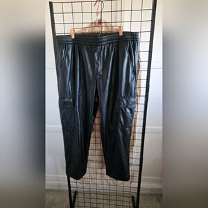 NWT Women GAP Pleather  Cargo Pants Size XL